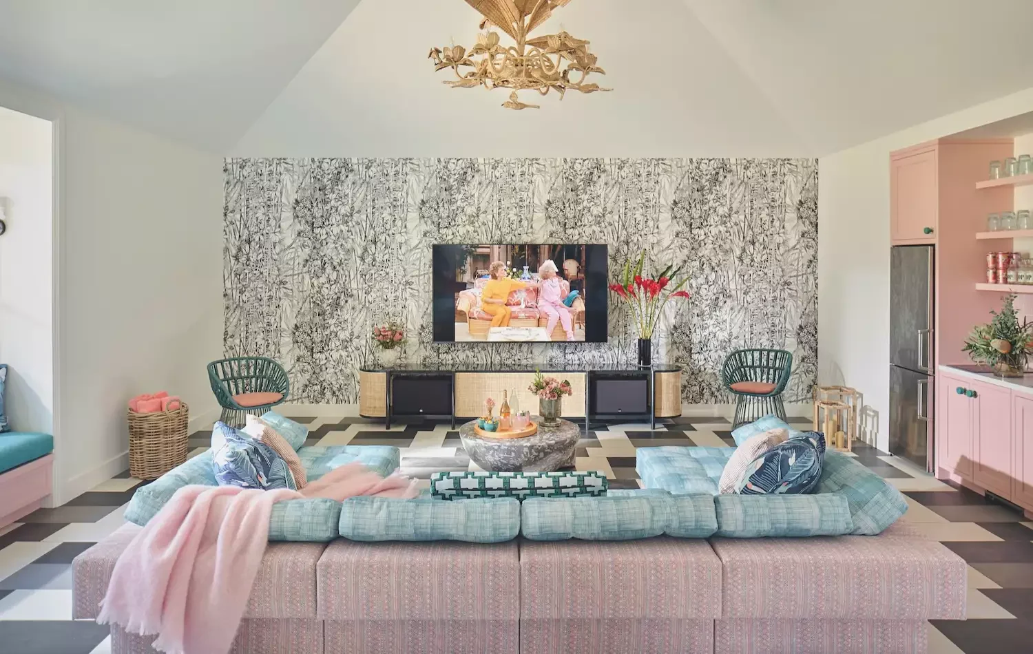 27 Beautiful Pink Room Designs That Will Transform Your Home 26 Pink Home Bar