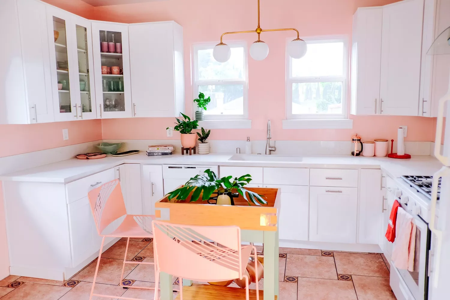 22 Creative Wall Painting Ideas to Transform Every Room in Your Home 20 Pink Kitchen Walls