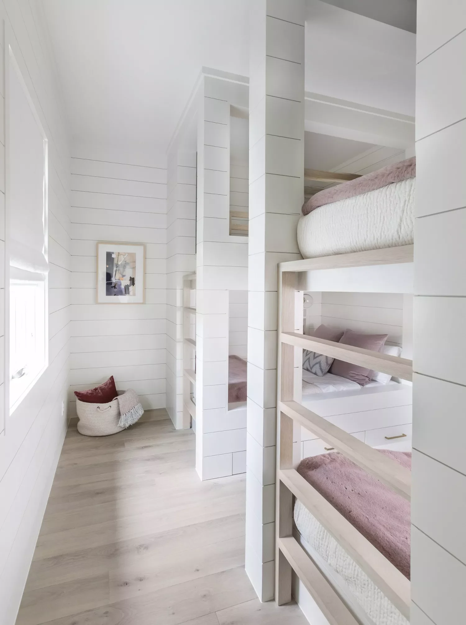 25 Amazing Bunk Room Designs That Work for Every Age 24 Pink and White