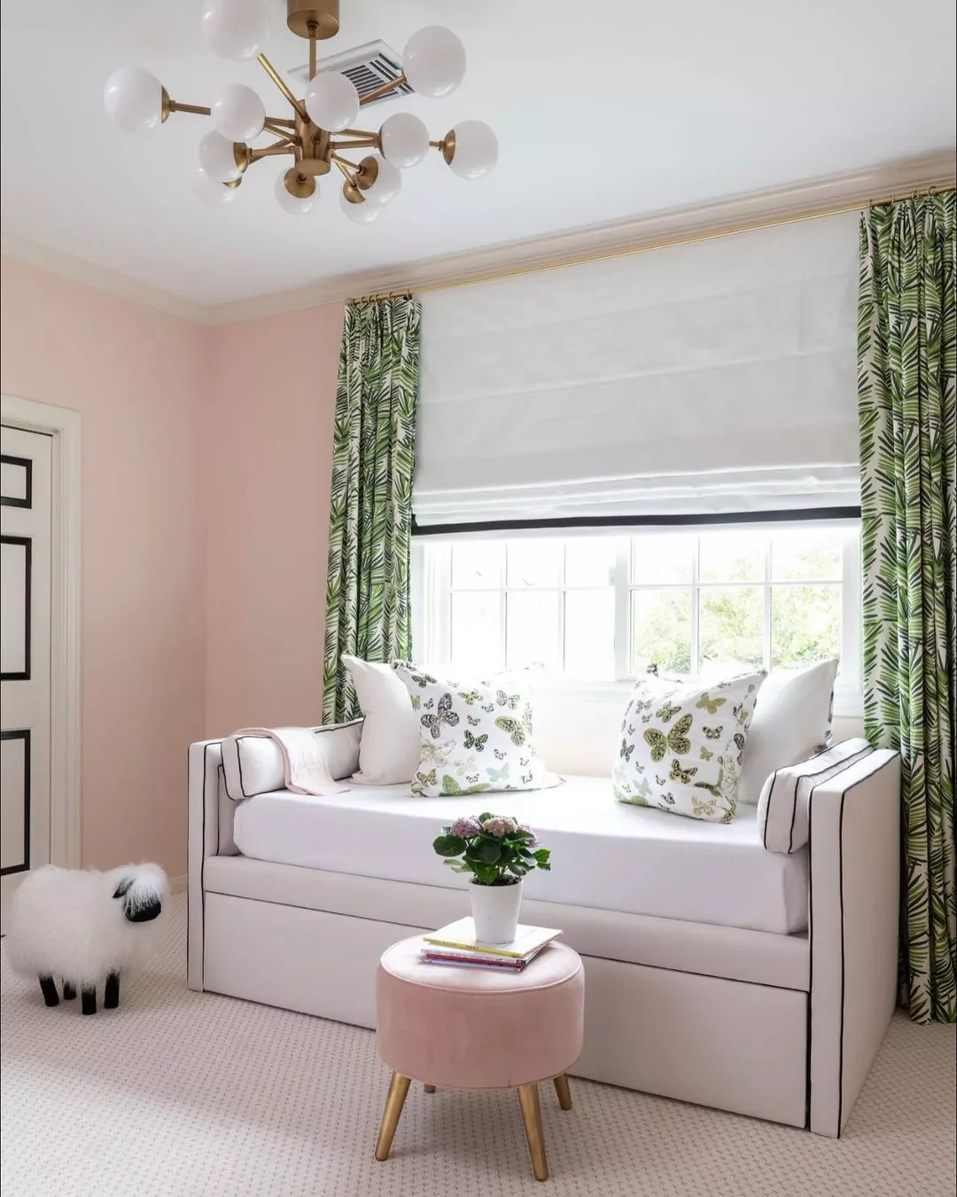 13 Creative Daybed Solutions That Make Small Spaces Feel Bigger and More Functional 2 Place an Ottoman Nearby