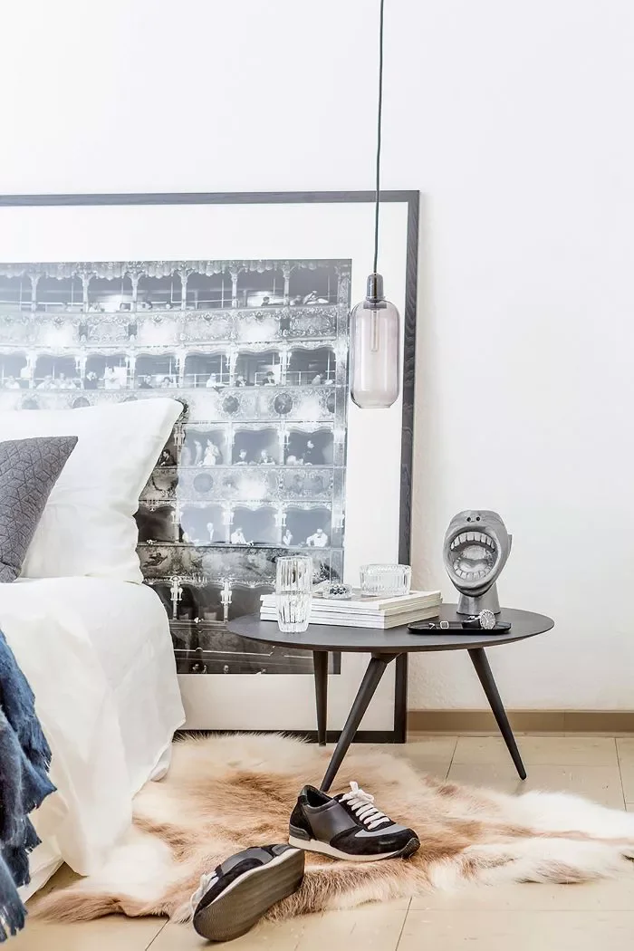 40 Modern Bedroom Ideas That Will Wake Up Your Space 38 Place an Unexpected Piece