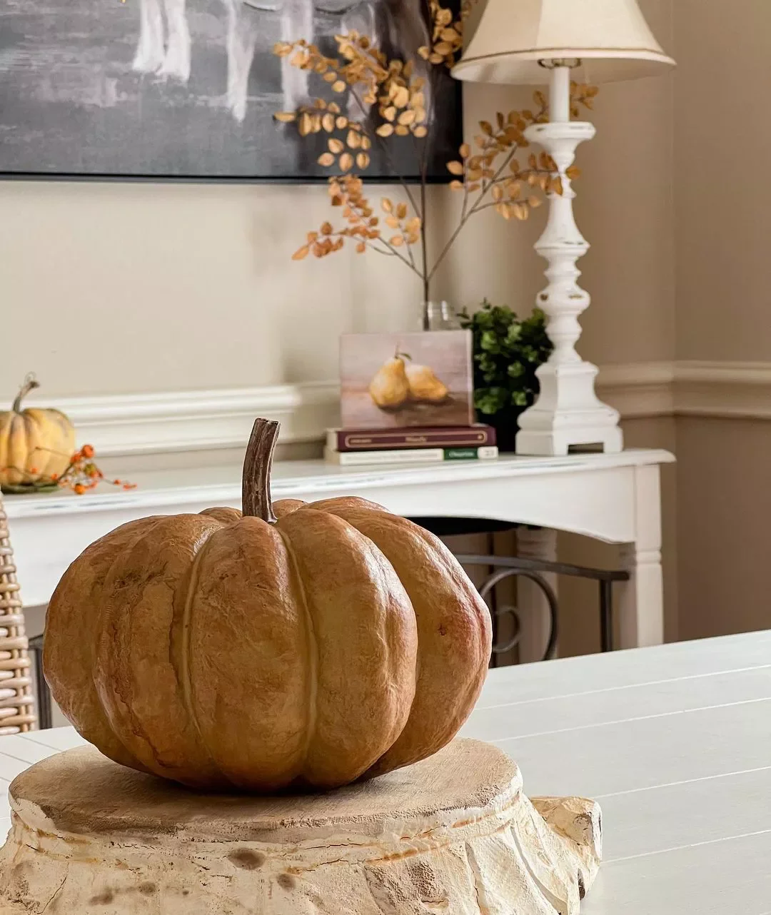 50 Stunning Fall Decorating Ideas That'll Make Your Home Feel Like Autumn Magic 25 Placed on a Pedestal