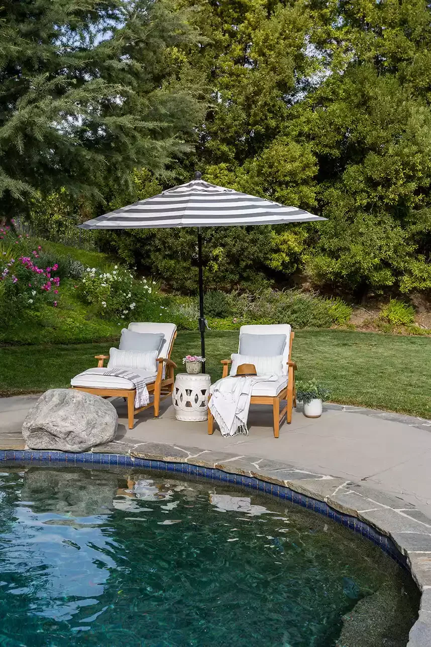 15 Creative Sloped Backyard Transformations That Maximize Your Outdoor Space Plant Wild Flowers
