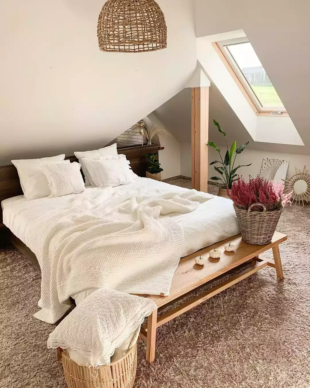 28 Brilliant Ways to Transform Your Low Sloped Ceiling Bedroom 4 Platform Bed