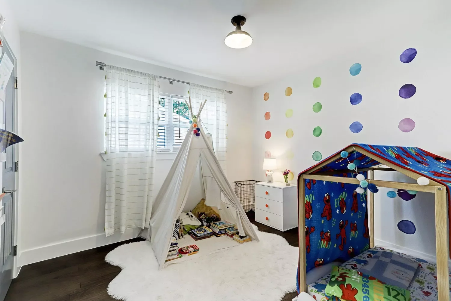 25 Enchanting Kids' Reading Nooks That Blend Style and Functionality 20 Play Tent