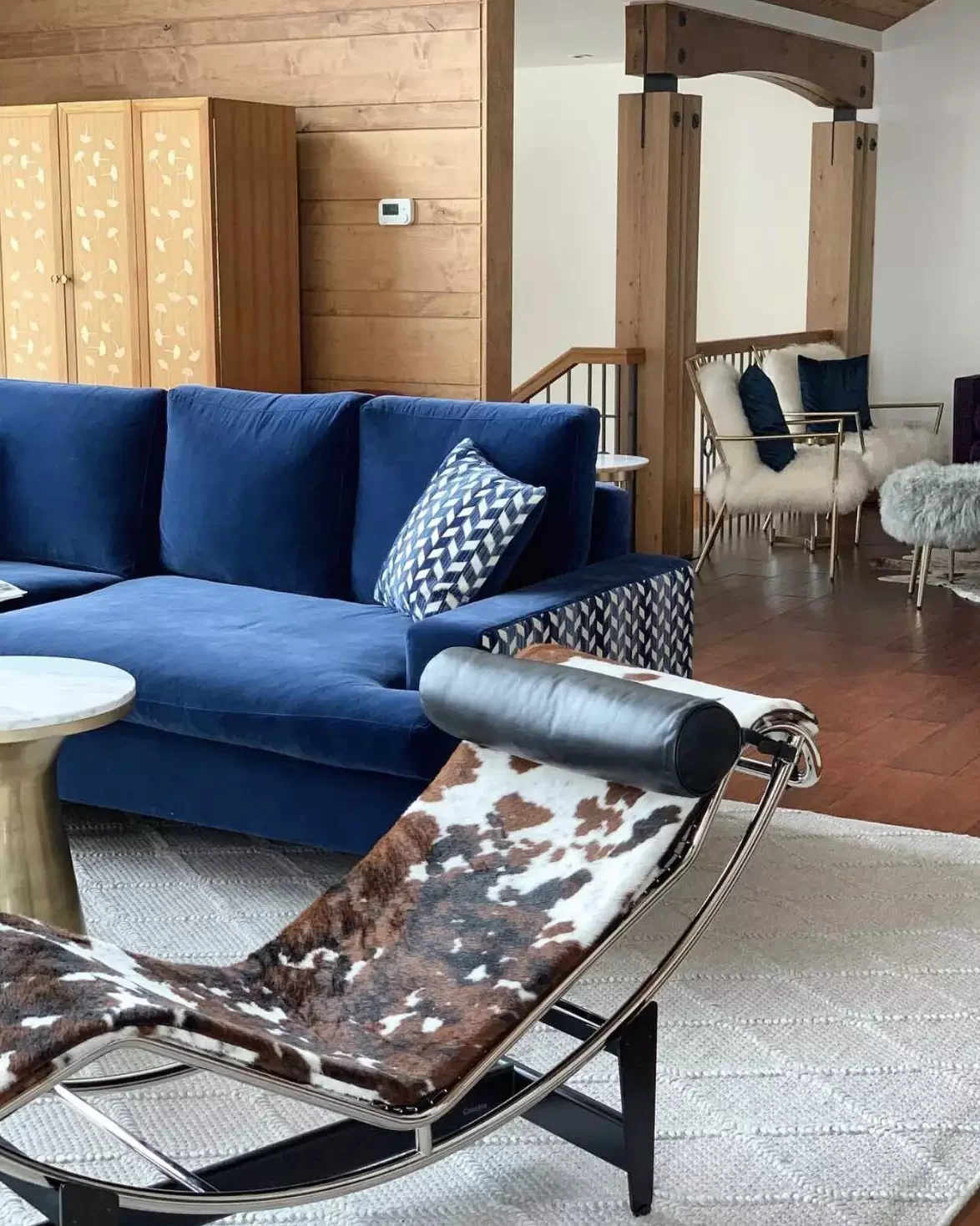 22 Fresh Ways to Give Your Log Cabin a Modern Makeover 19 Play With Pattern