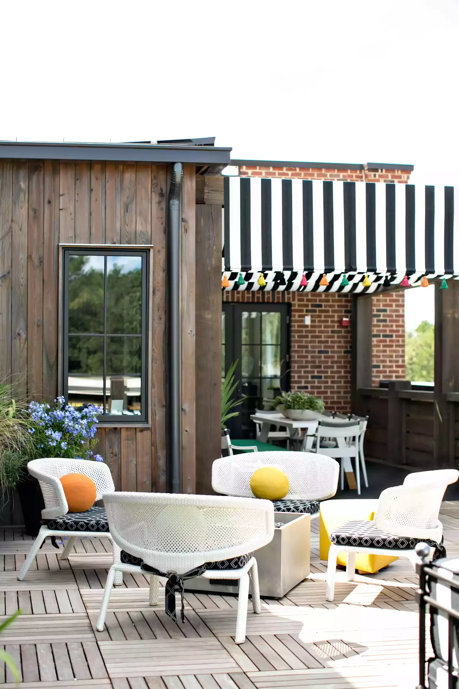 30 Amazing Deck Ideas That Transform Without Breaking Bank Play With Pattern