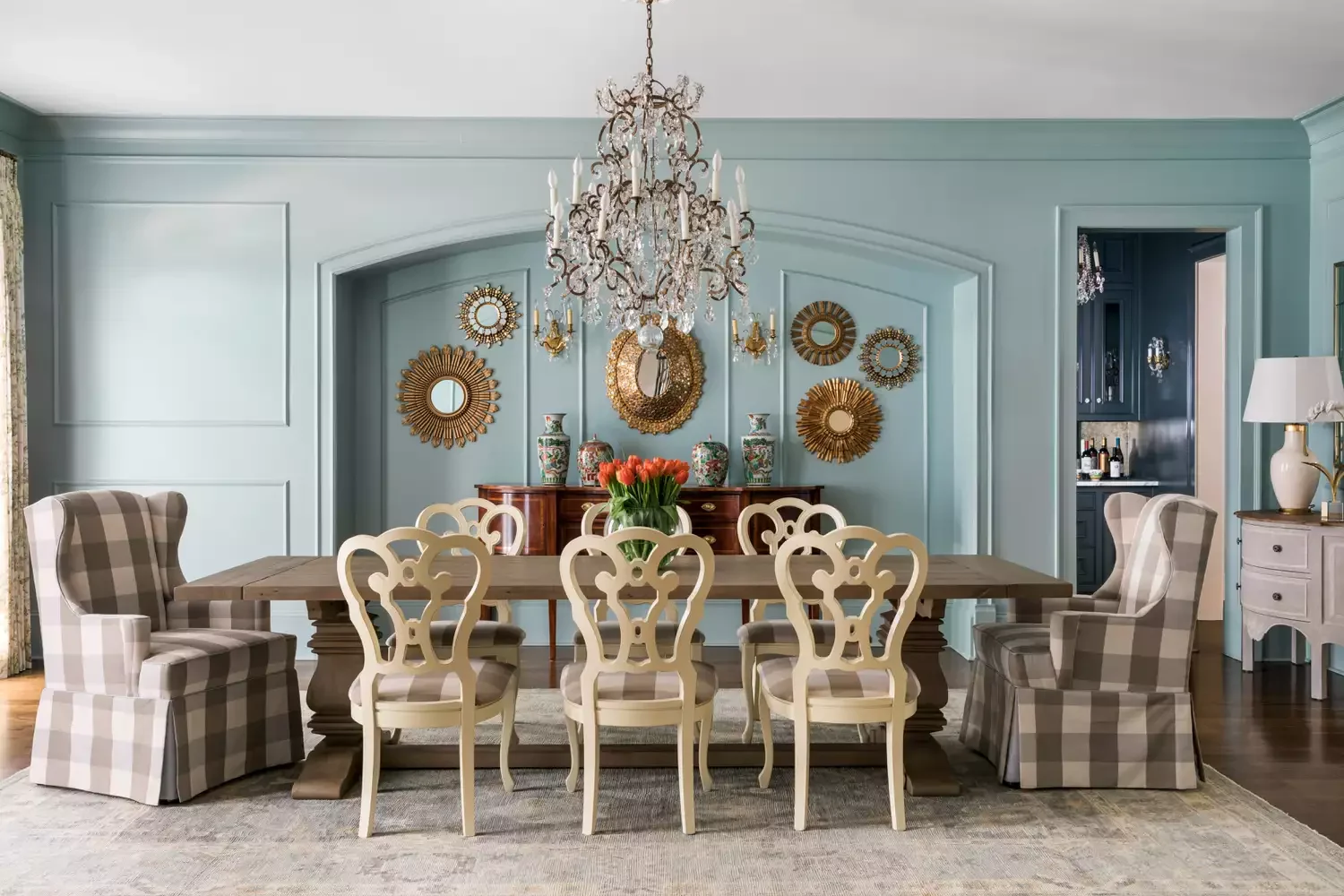 11 Creative Wall Molding and Trim Ideas That Will Transform Your Home 12 Play to a Unique Shape