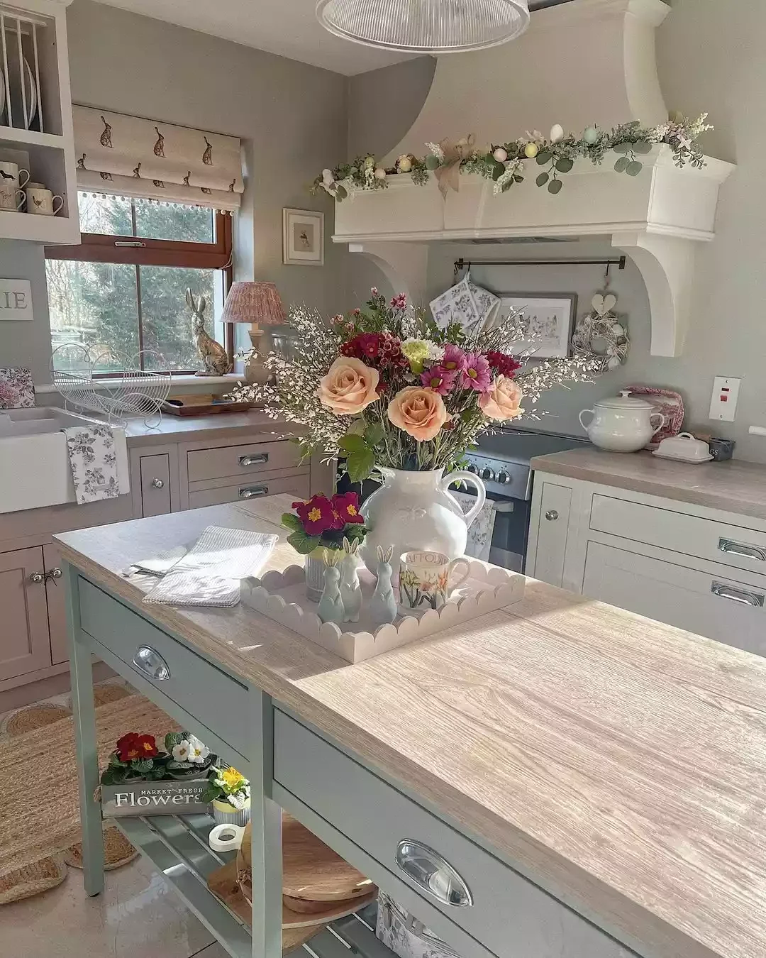 32 Charming Country Kitchen Ideas That'll Make You Never Want to Leave Your Cooking Space 9 Playful Pastels