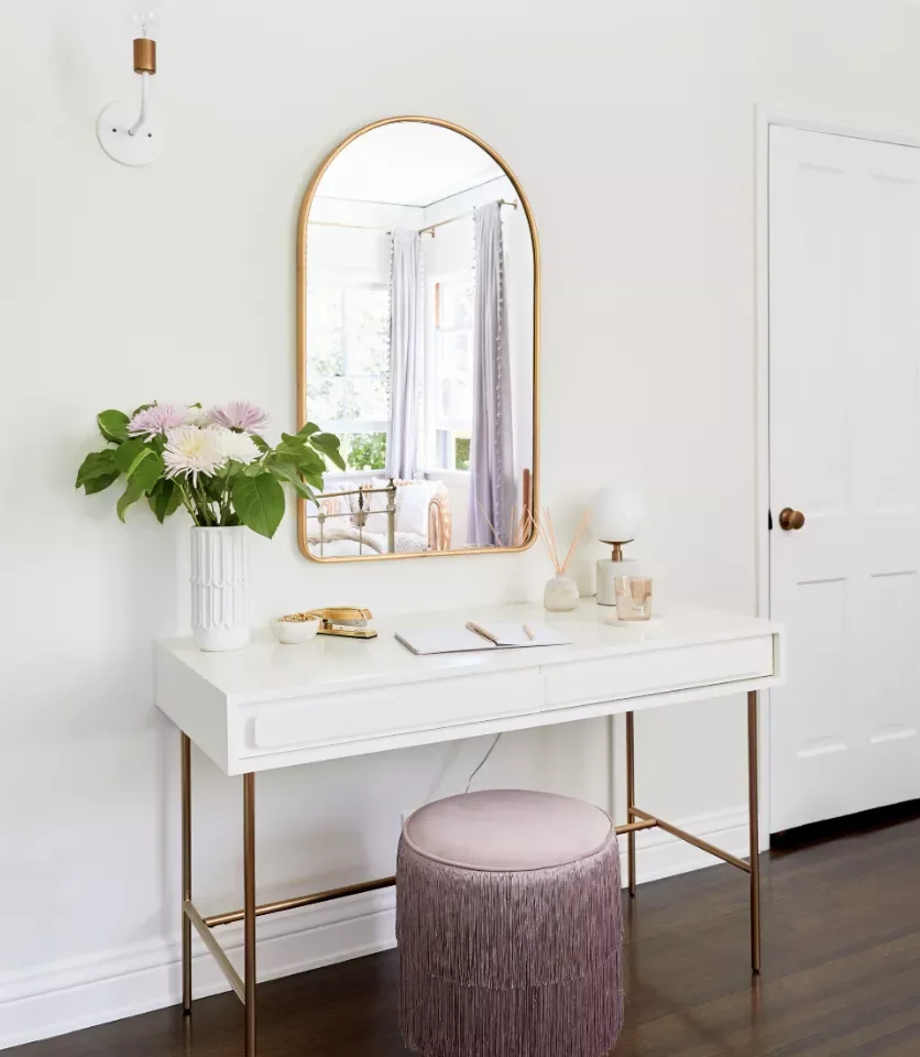 34 Bedroom Chair Ideas That'll Transform Your Space From Boring to Beautiful 14 Plush Vanity Stool