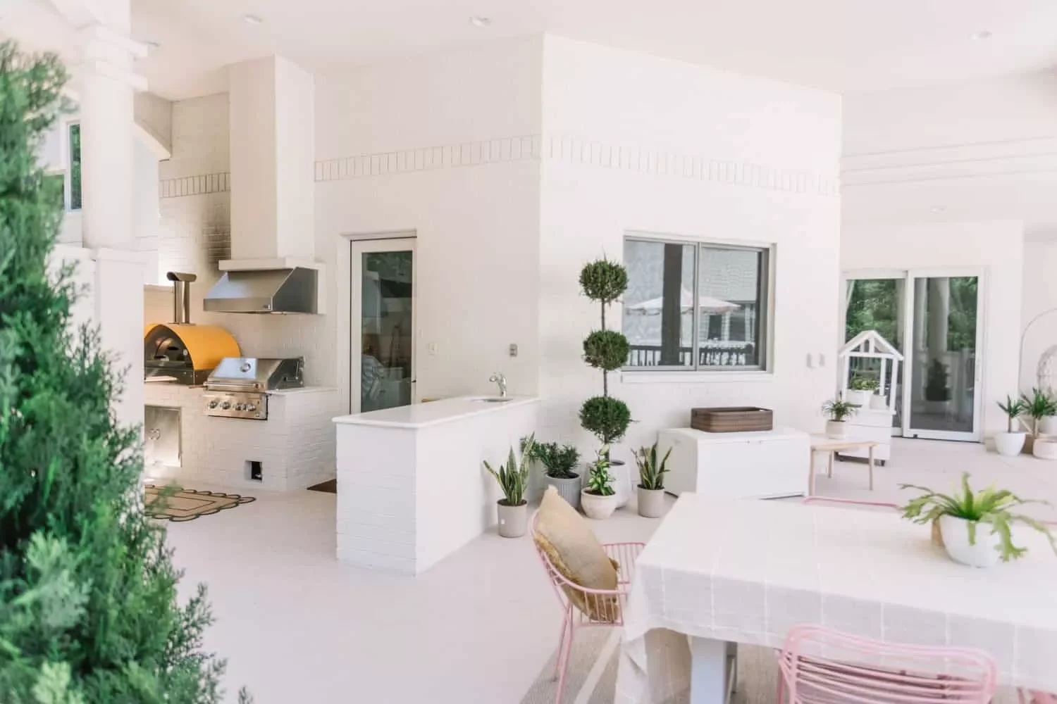 27 Creative Small Outdoor Kitchen Ideas That Transform Your Space 17 Poolside Kitchen