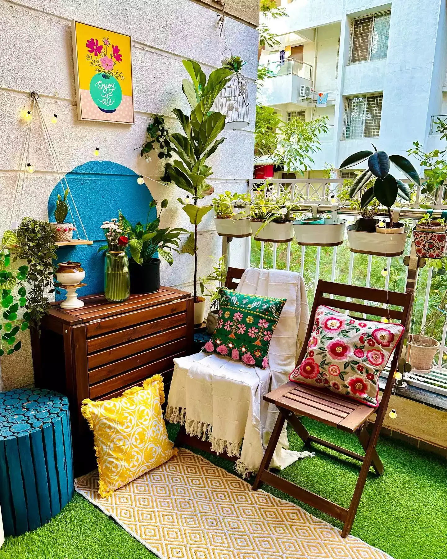 22 Creative Ways to Add Privacy to Your Balcony Space 21 Position Your Chairs