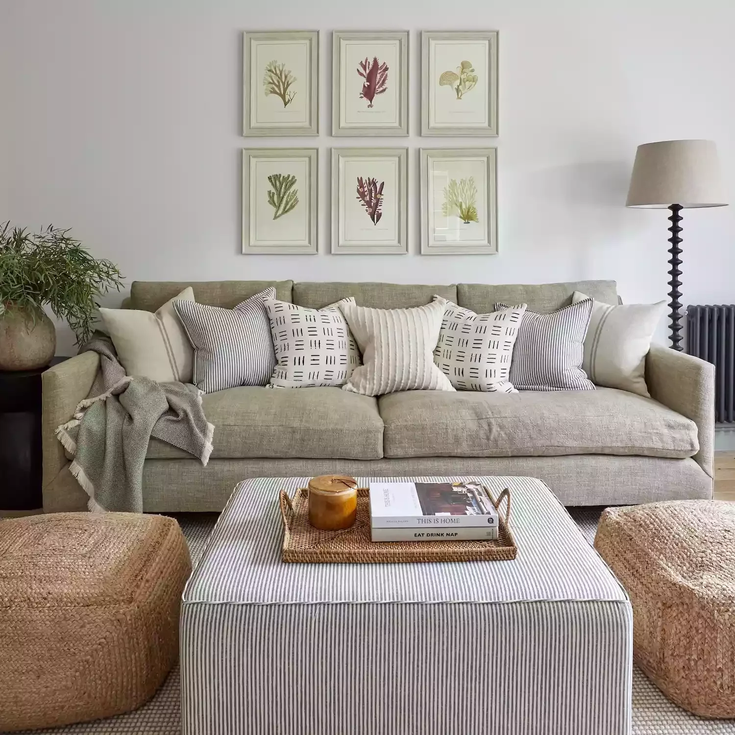 44 Irresistibly Cozy Living Room Ideas That Will Transform Your Space 41 Poufs and Pillows