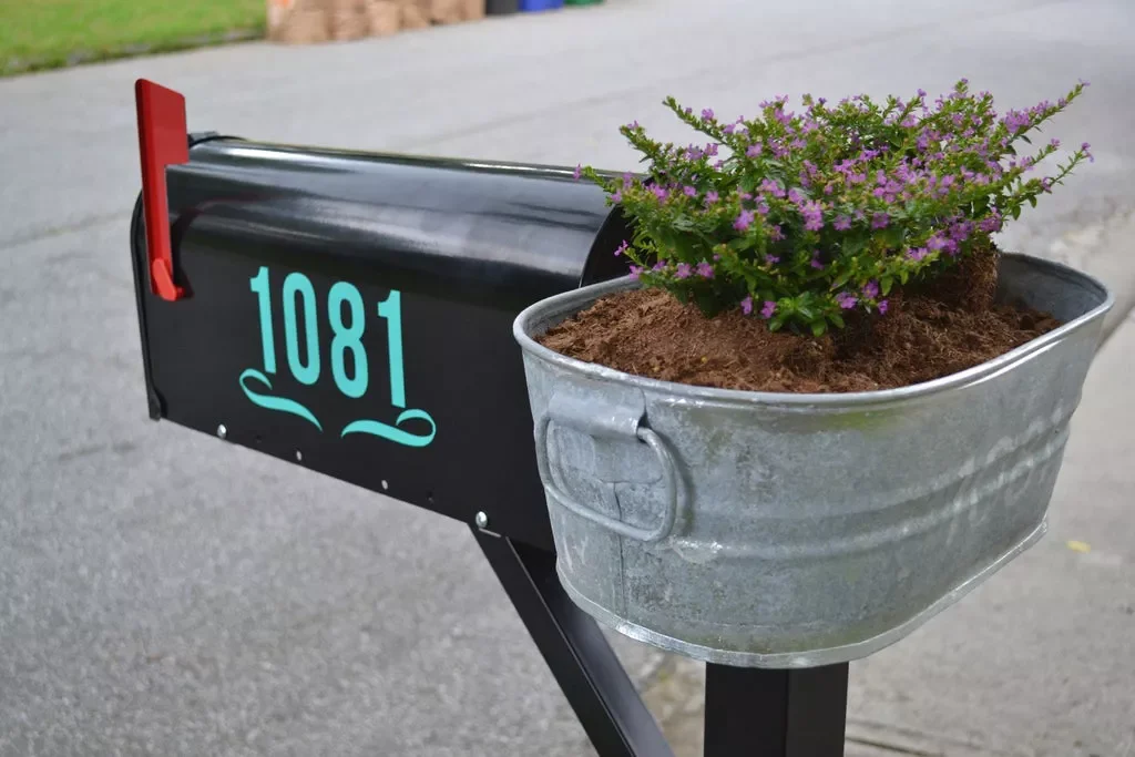 34 Creative Mailbox Ideas to Transform Your Home's Curb Appeal Pretty Planter