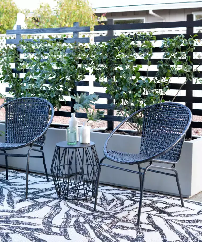 26 Creative DIY Backyard Shade Solutions on a Budget 26 Privacy Planter Trellis