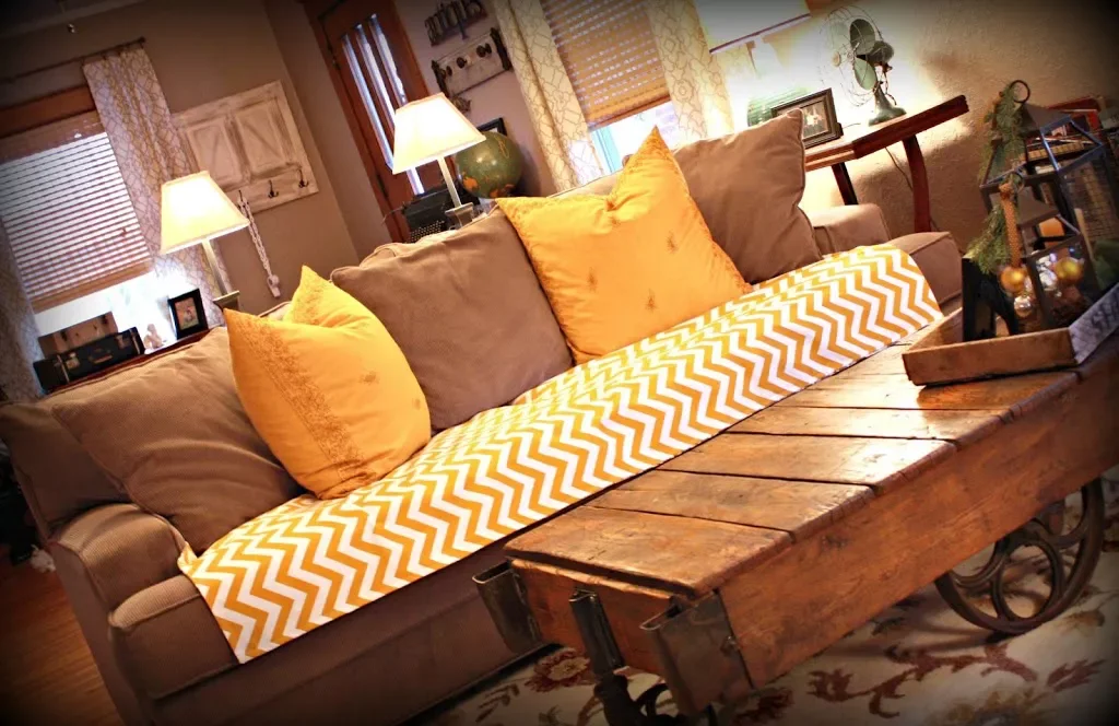 20 Creative DIY Sofa Cover Ideas to Transform Your Living Space 5 Puppy-Friendly Couch Cover