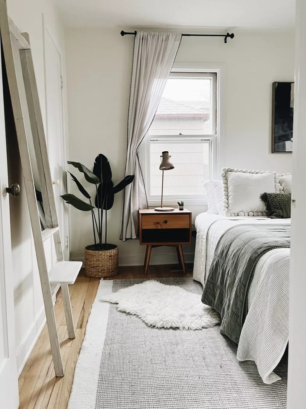 31 Luxurious Bedroom Design Ideas That Transform Your Space Into a Five-Star Retreat 31 Put Down a Plush Rug