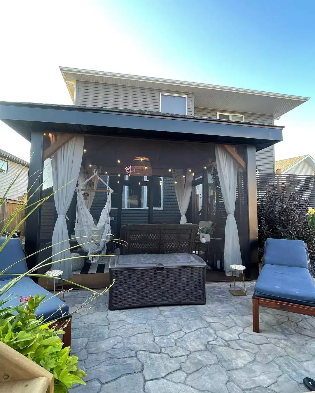 Put Up Outdoor Drapery