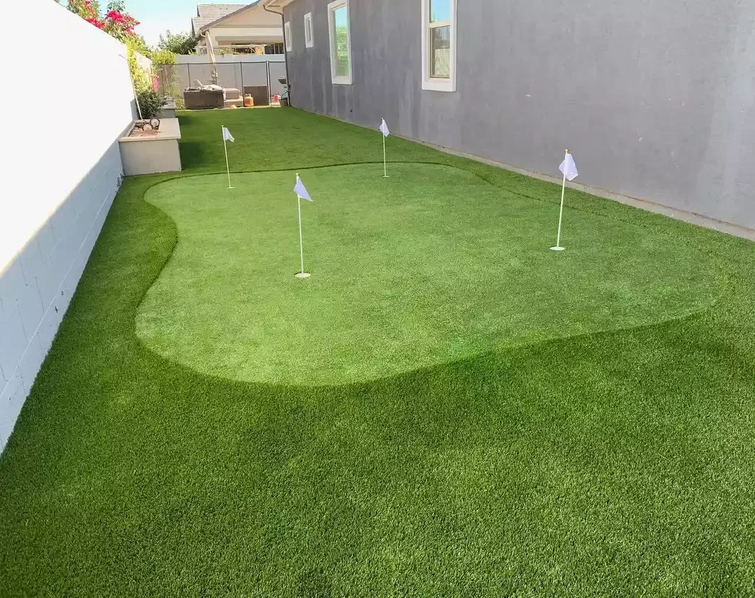 25 Creative Side Yard Transformations to Maximize Your Outdoor Space Putt-Putt Course