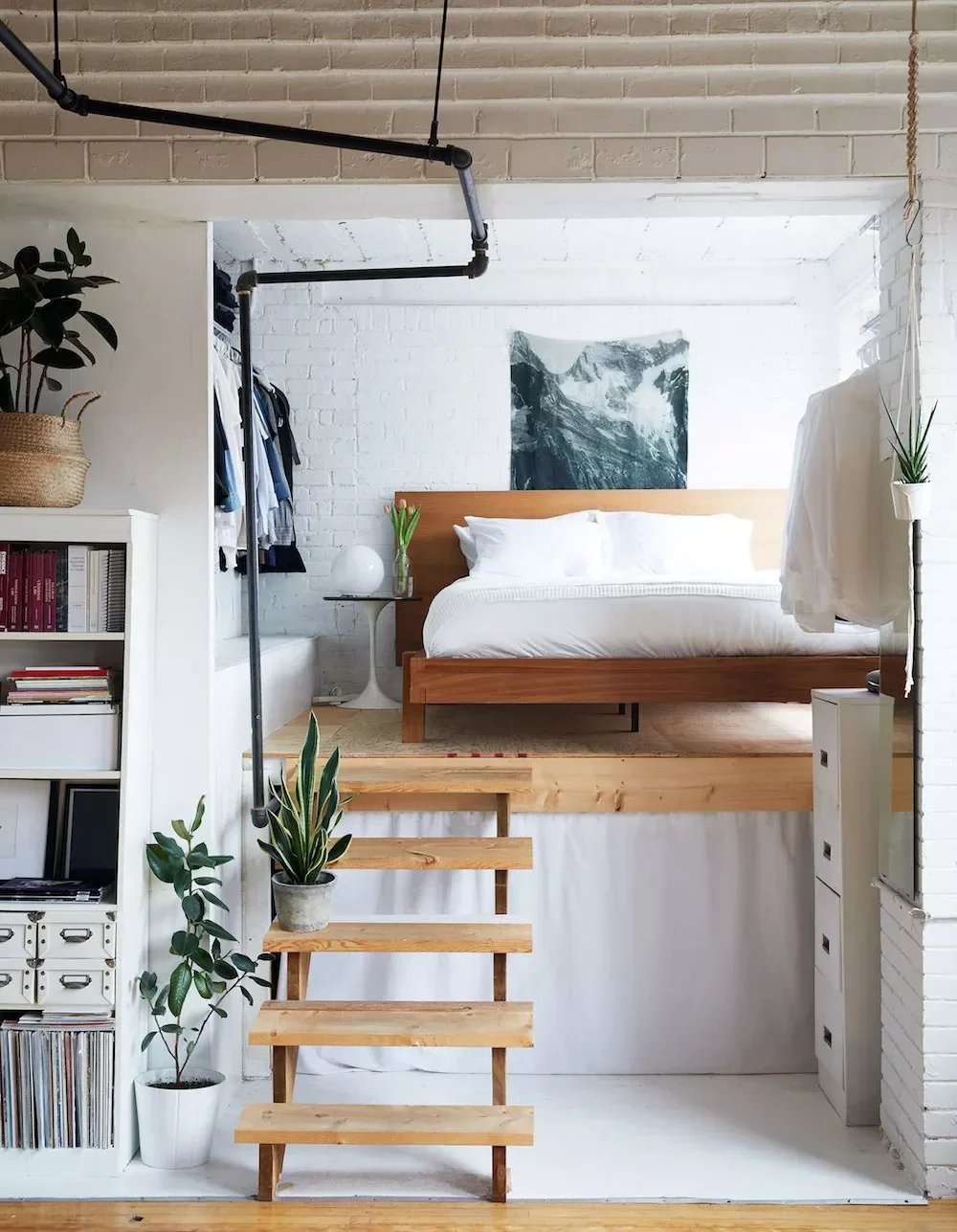 17 Creative DIY Loft Bed Projects to Transform Your Small Space 13 Raised Floor Loft Bedroom