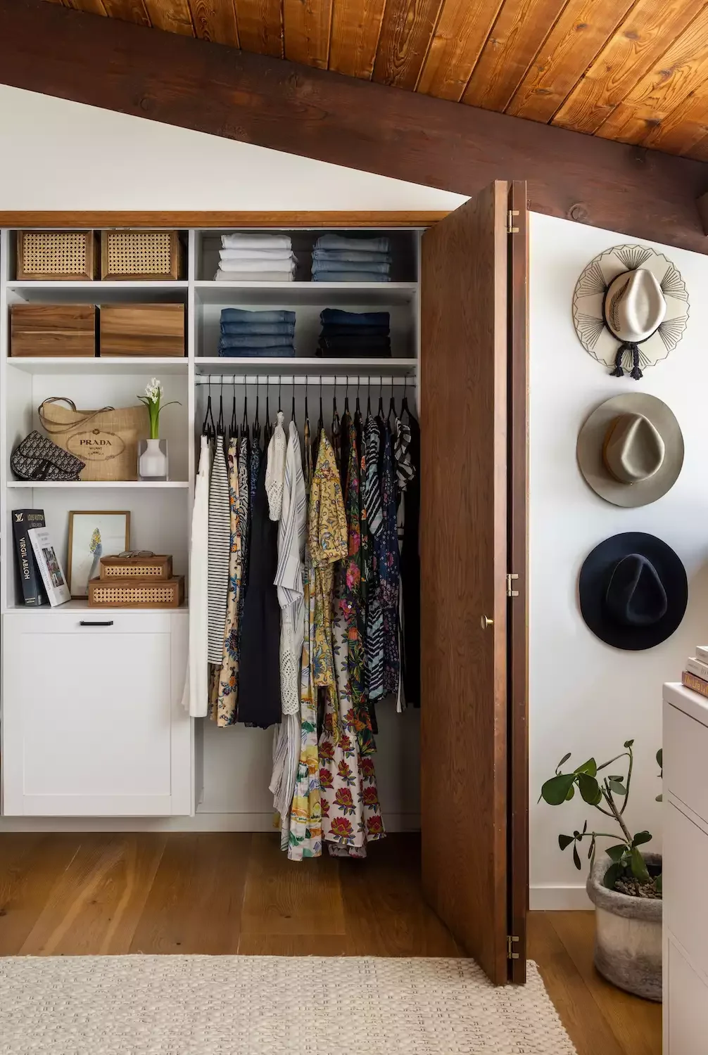 33 Amazing Closet Shelving Ideas That Will Transform Your Storage Space Reach-In Closet Shelving