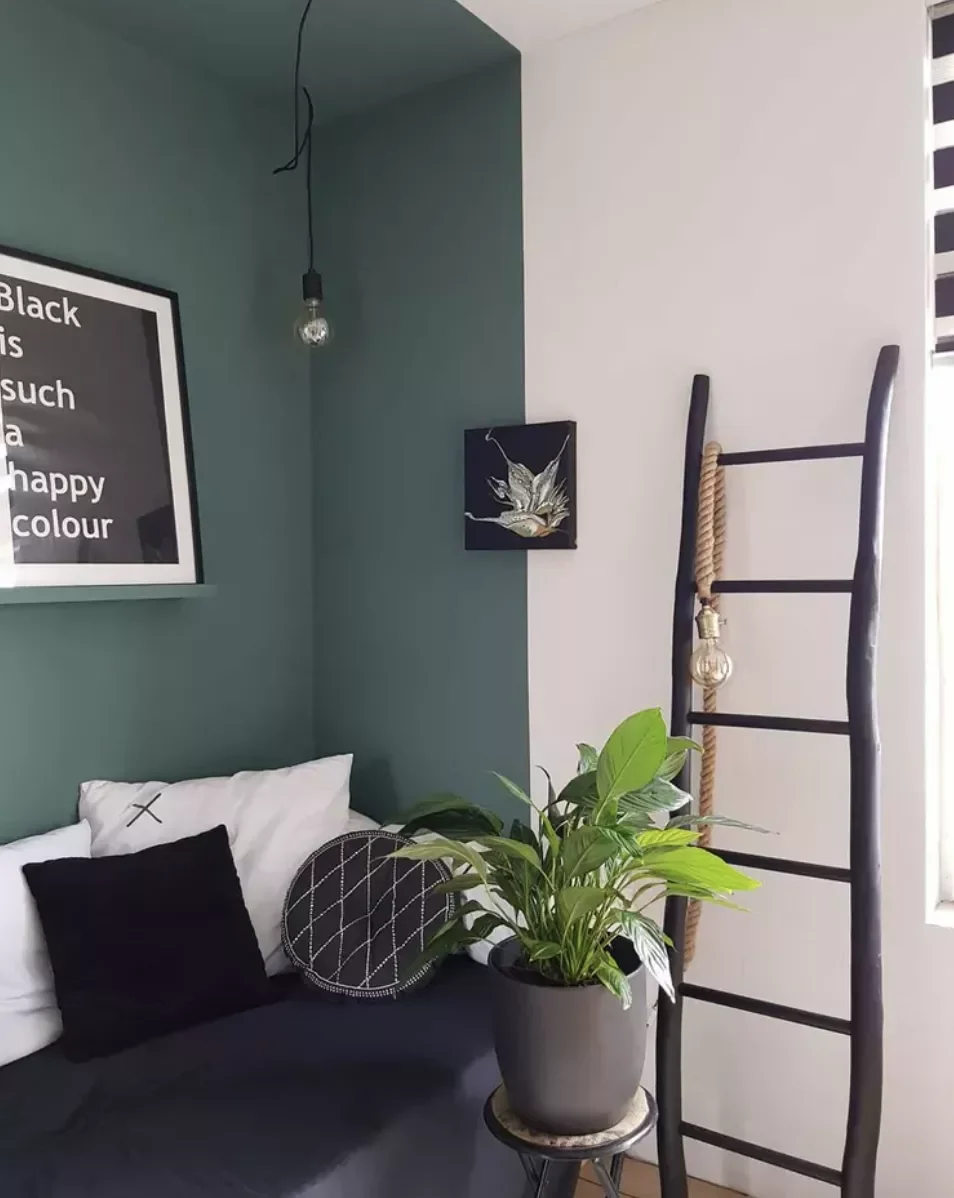 32 Stunning Green Accent Wall Ideas That'll Transform Your Space 27 Reading Nook Accent Wall