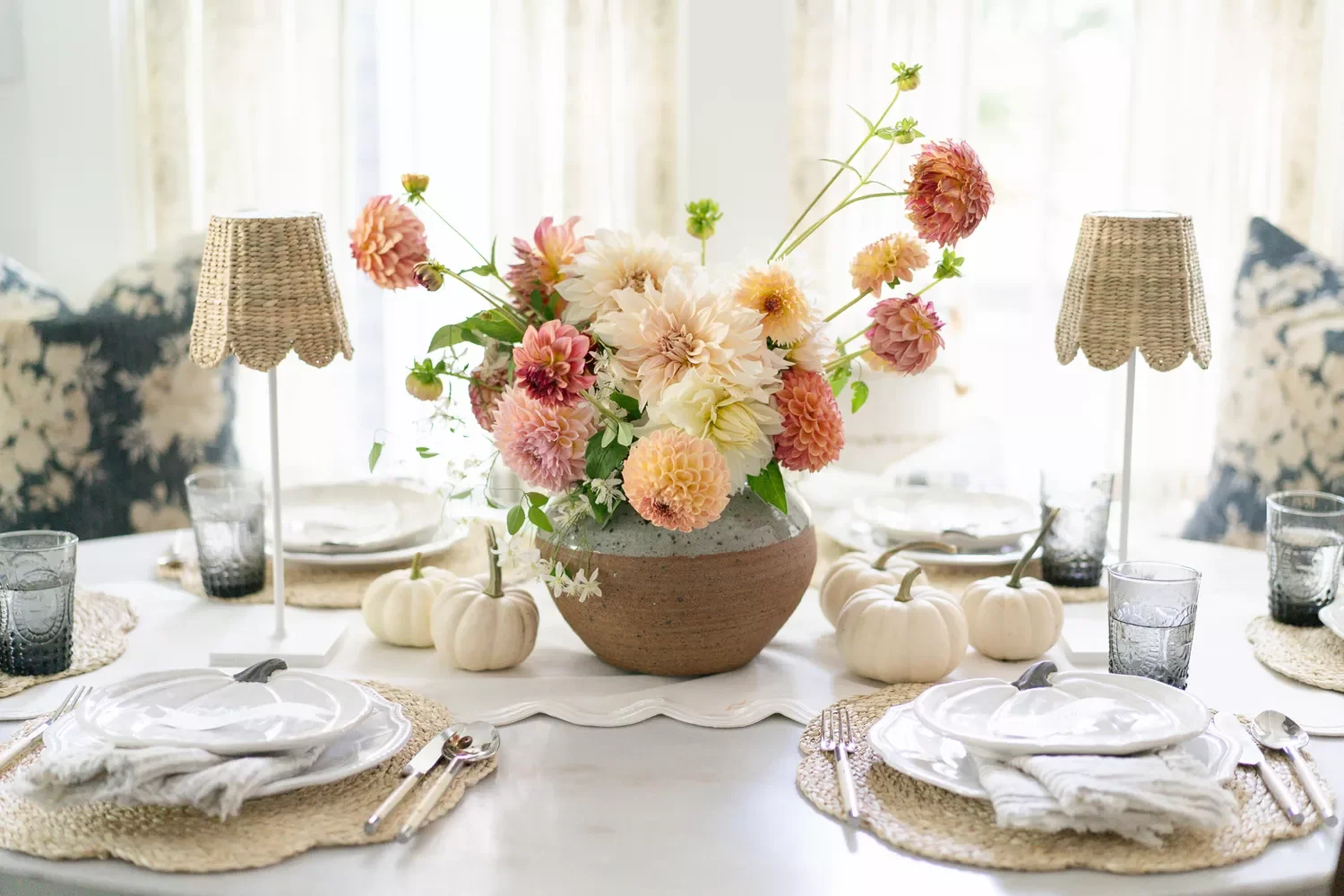 55 Stunning Thanksgiving Décor Ideas to Transform Your Home with Style 52 Rechargeable Table Lights