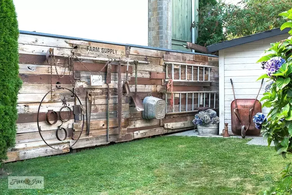 53 Stunning Privacy Fence Ideas to Transform Your Outdoor Space into a Private Paradise Reclaimed Wood Fence