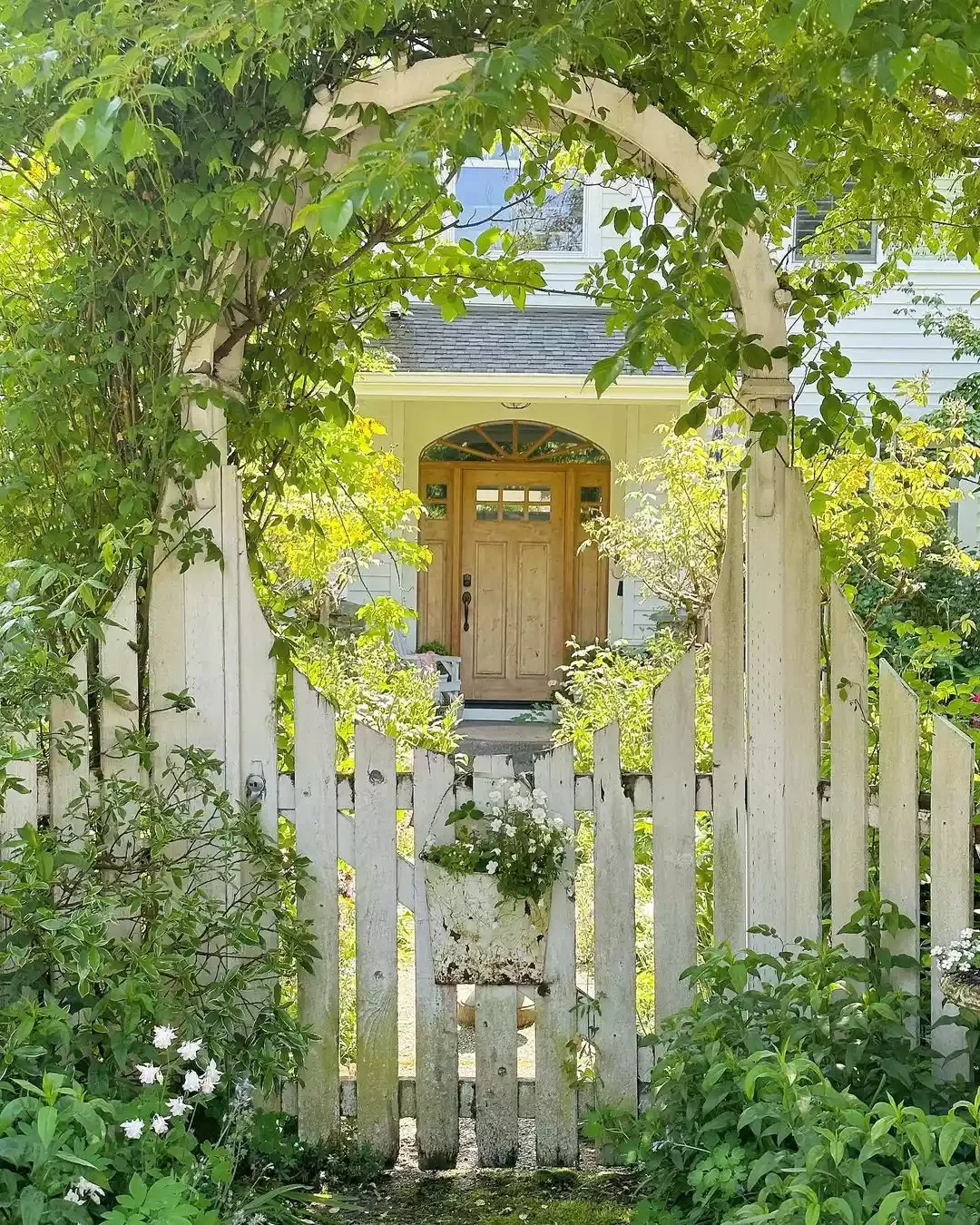 Recreate a Country Cottage Scene