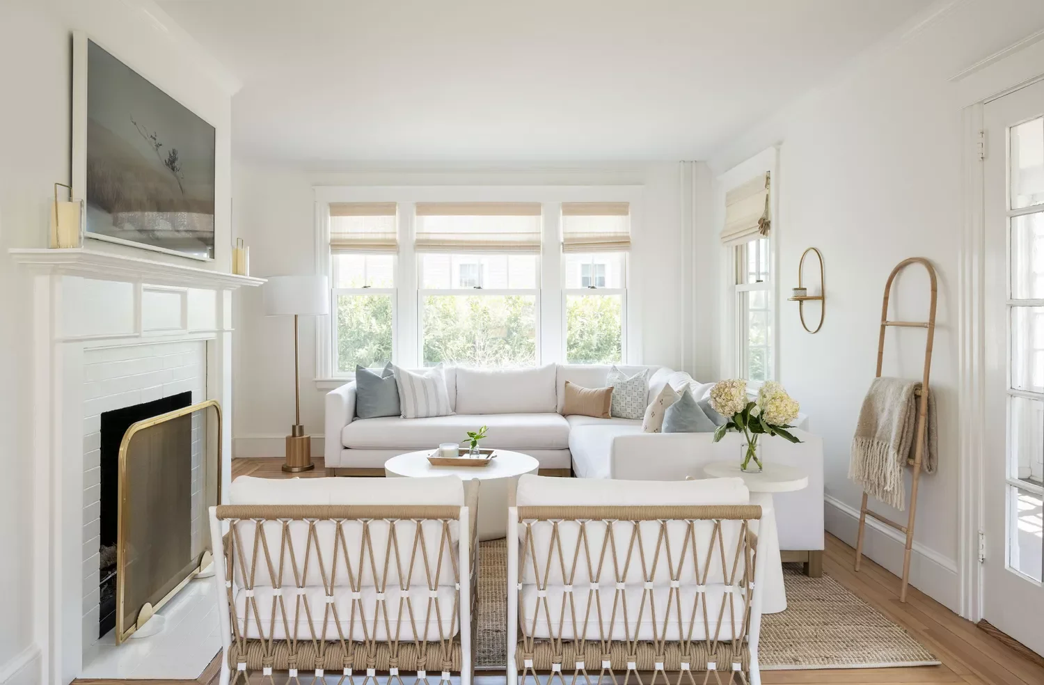 12 Classic Living Room Arrangements That Never Go Out of Style Rectangular Room Layout