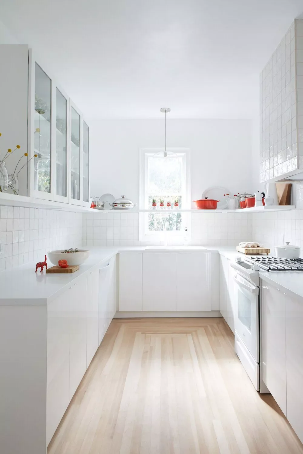 37 White Backsplash Ideas That Transform Any Kitchen Style Red Accents
