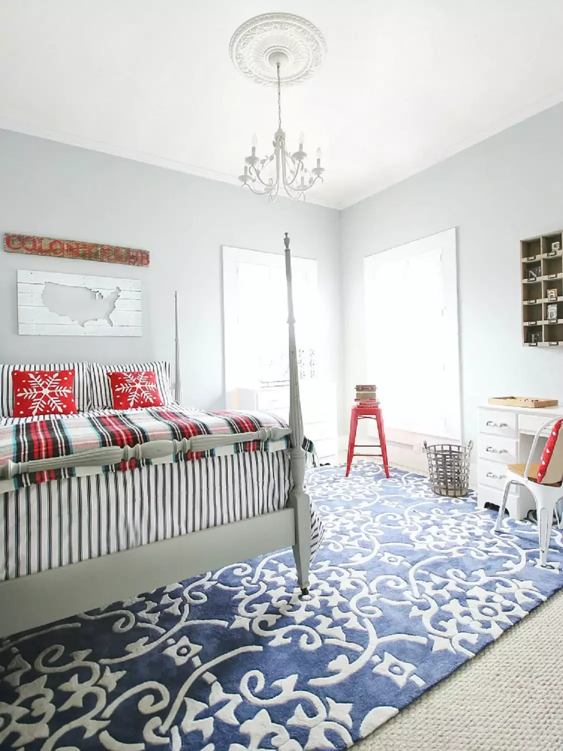 49 Stunning Farmhouse Bedroom Designs That Will Transform Your Space 40 Red, White, and Blue Palette