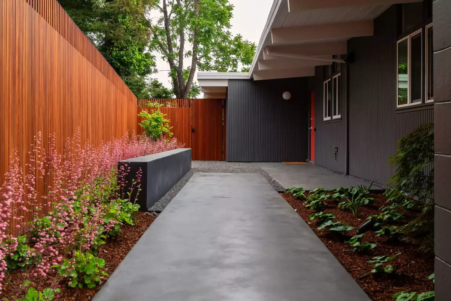 53 Stunning Privacy Fence Ideas to Transform Your Outdoor Space into a Private Paradise Redwood Privacy Fence