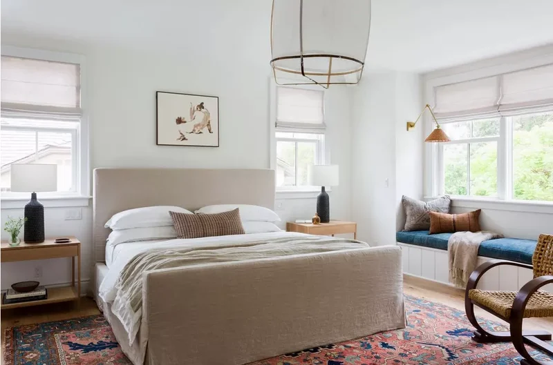 40 Modern Bedroom Ideas That Will Wake Up Your Space 6 Relax in a Window Seat
