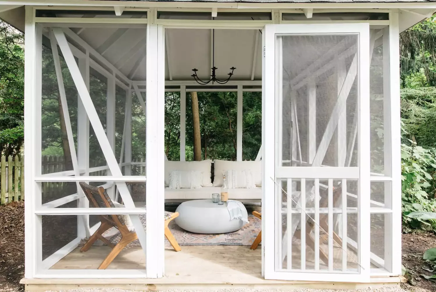 62 Stunning Screen Porch Ideas to Create the Perfect Indoor-Outdoor Retreat Remodel an Old Gazebo