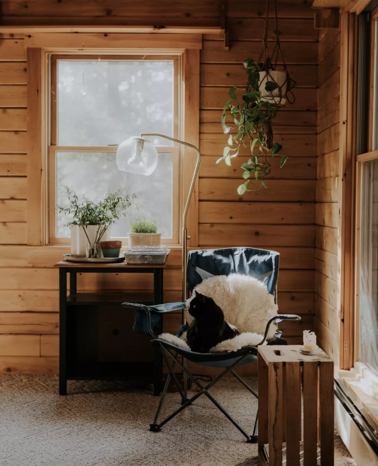 18 Rustic Cabin Decorating Ideas to Create Your Perfect Cozy Retreat 16 Repurpose Furniture