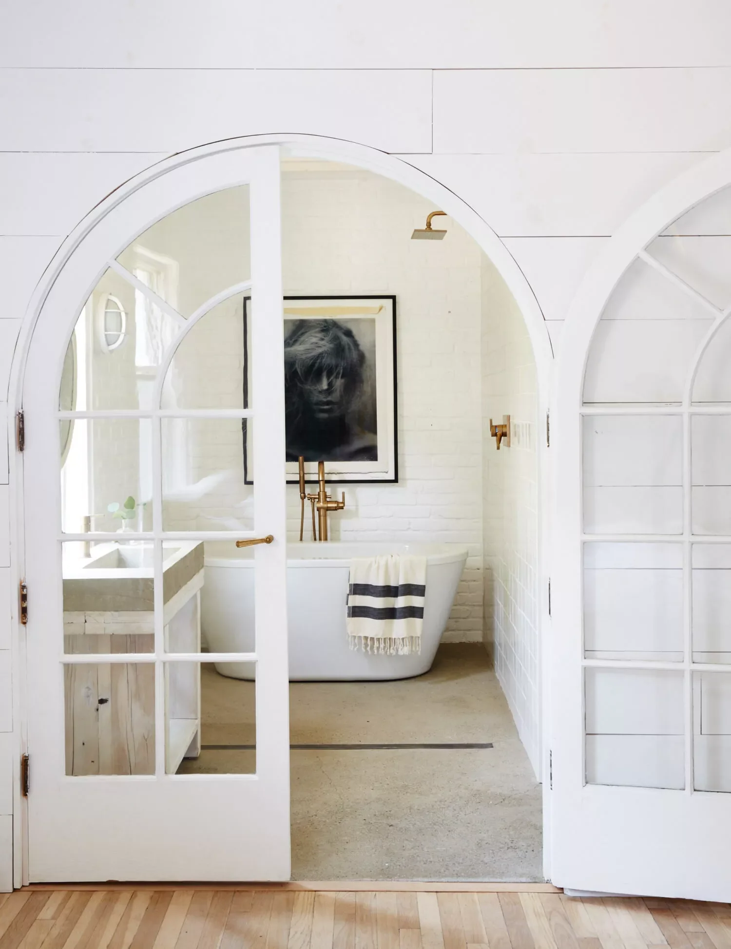 32 Stunning Modern Farmhouse Bathroom Ideas for Timeless Style 12 Repurpose Vintage Doors