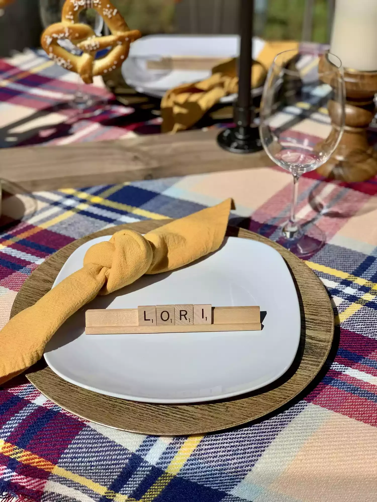 62 Stunning Thanksgiving Table Ideas That Will Wow Your Guests 46 Repurposed Table Setting