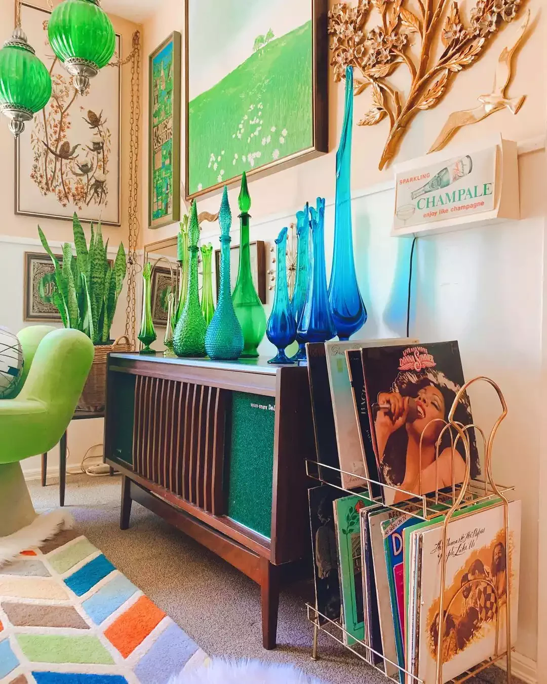 25 Stunning Vintage Living Room Ideas That Never Go Out of Style 7 Rockin
