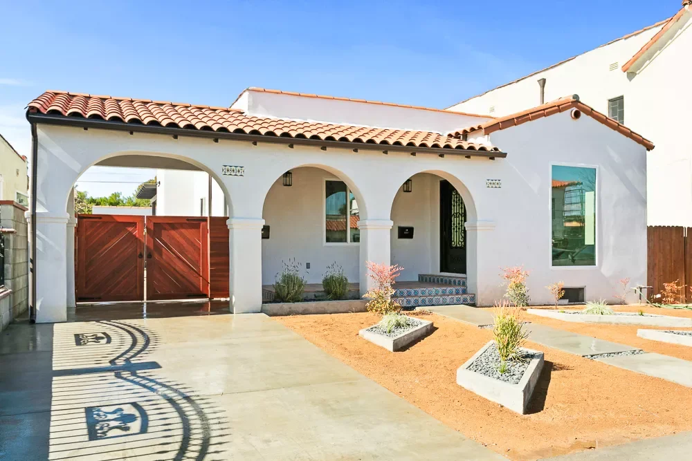 24 Stunning Rock Landscaping Ideas to Transform Your Front Yard Rocks Instead of Mulch