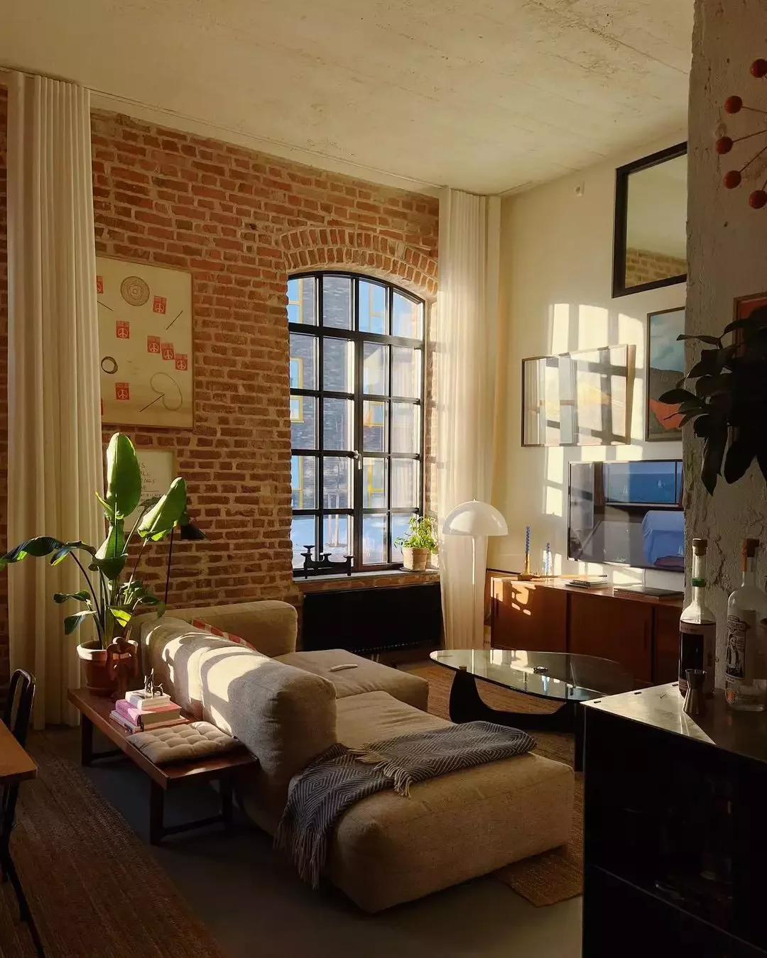 20 Stunning Ways to Transform Your Loft Into a Cozy Home 4 Romantic Loft