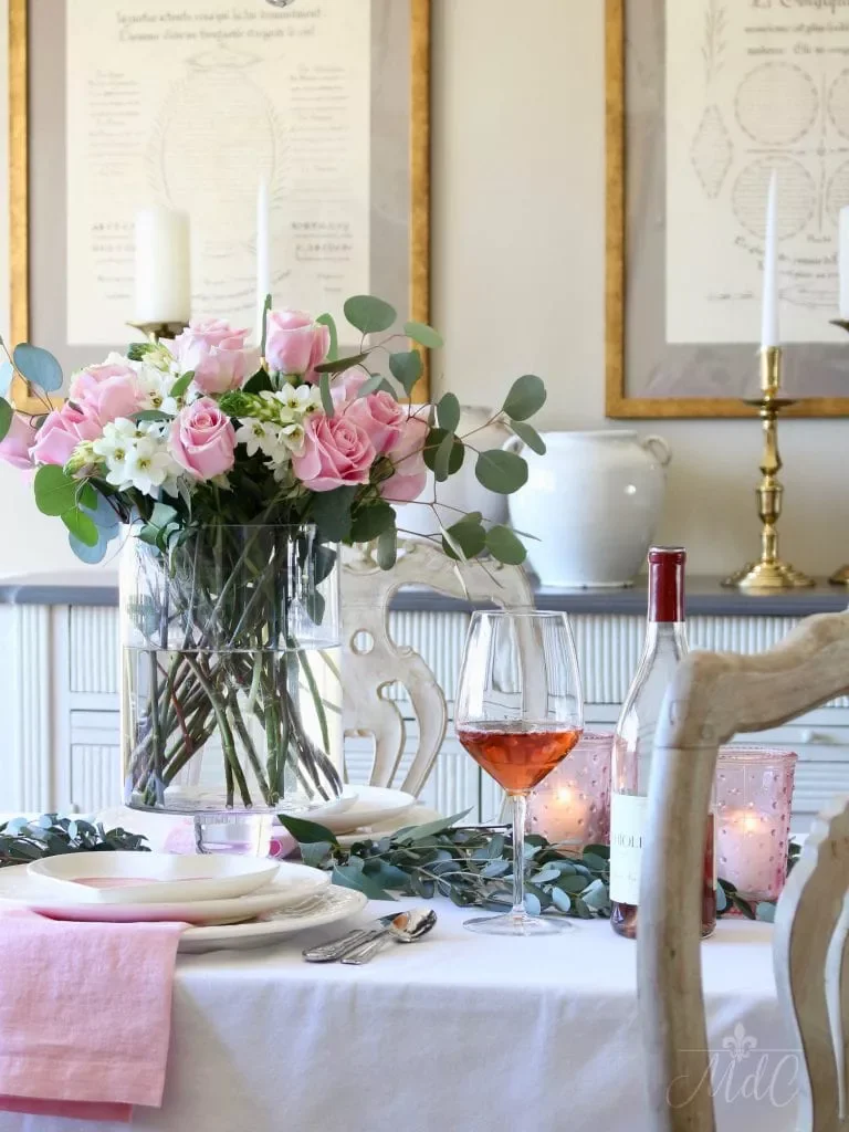 34 Stunning Tablescape Ideas to Transform Your Dining Experience All Year Long Romantic Tablescape