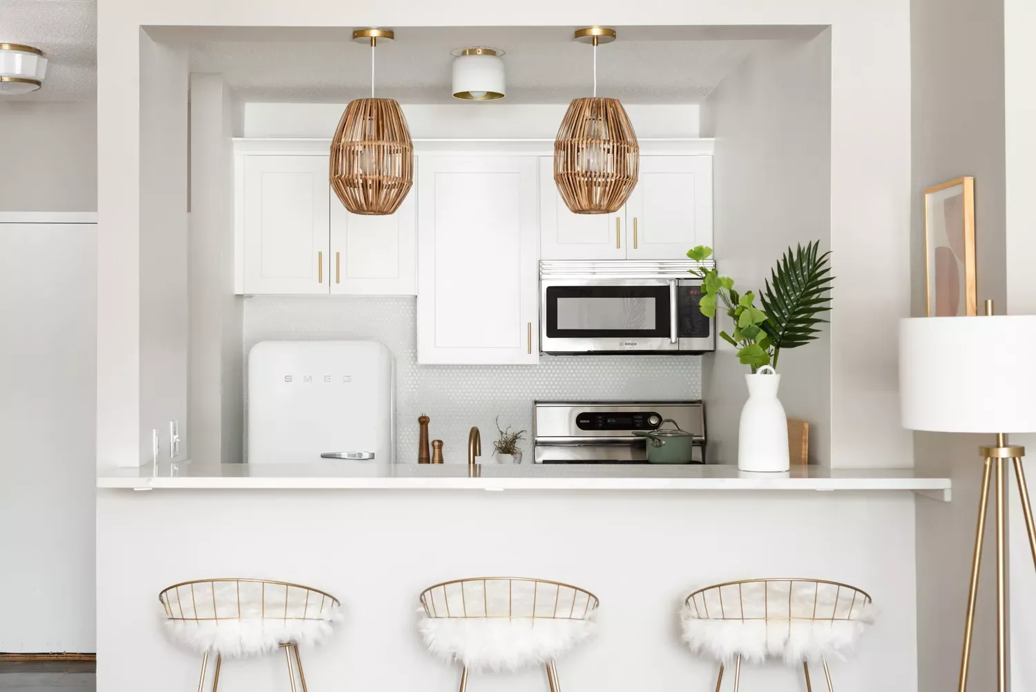59 Timeless White Kitchen Design Ideas That Never Go Out of Style Rose Gold Accents
