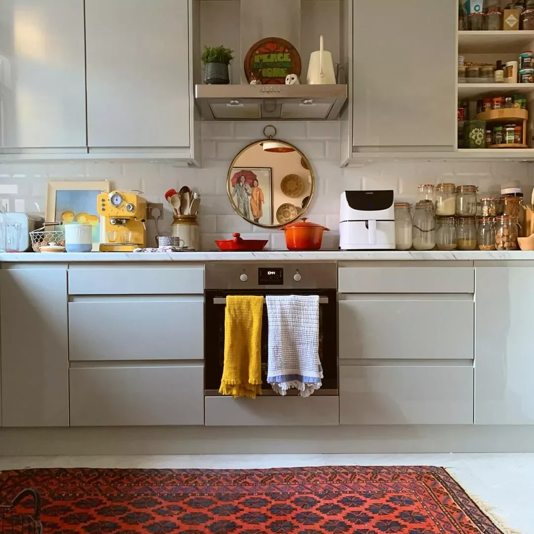 45 Stunning Kitchen Wall Decor Ideas That Transform Your Space 15 Round Mirror