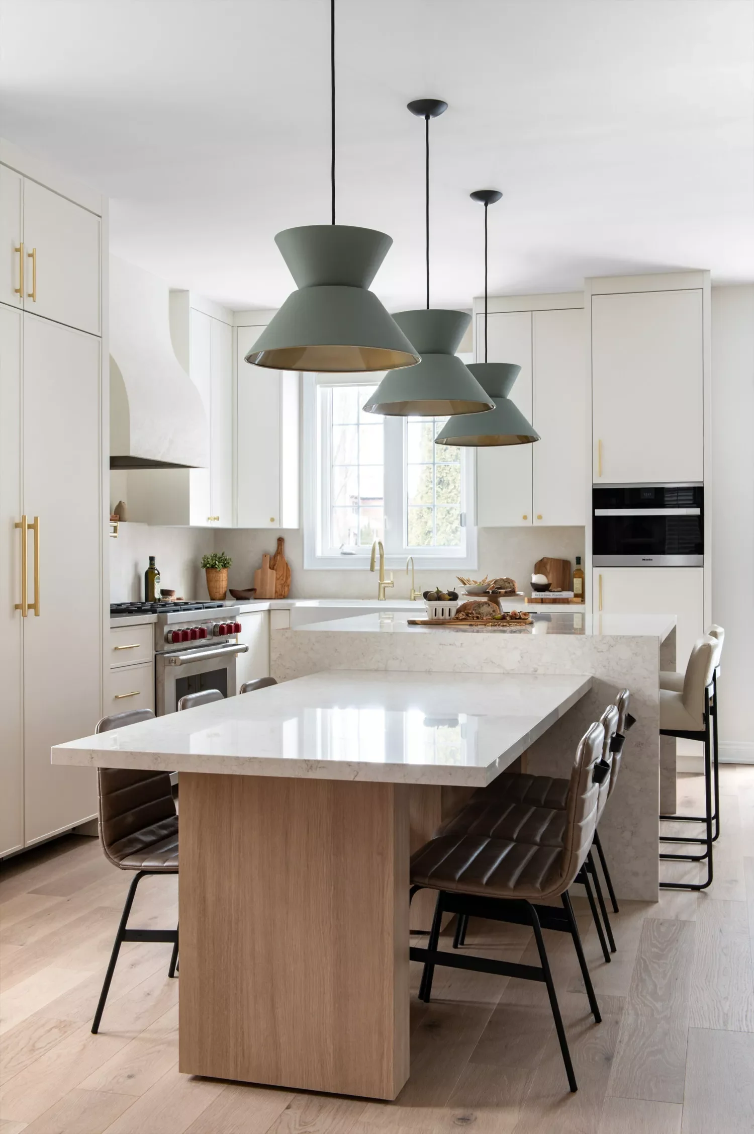 14 Ceiling Lighting Ideas That Will Transform Your Kitchen Into a Designer Space 6 Row of Pendant Lights