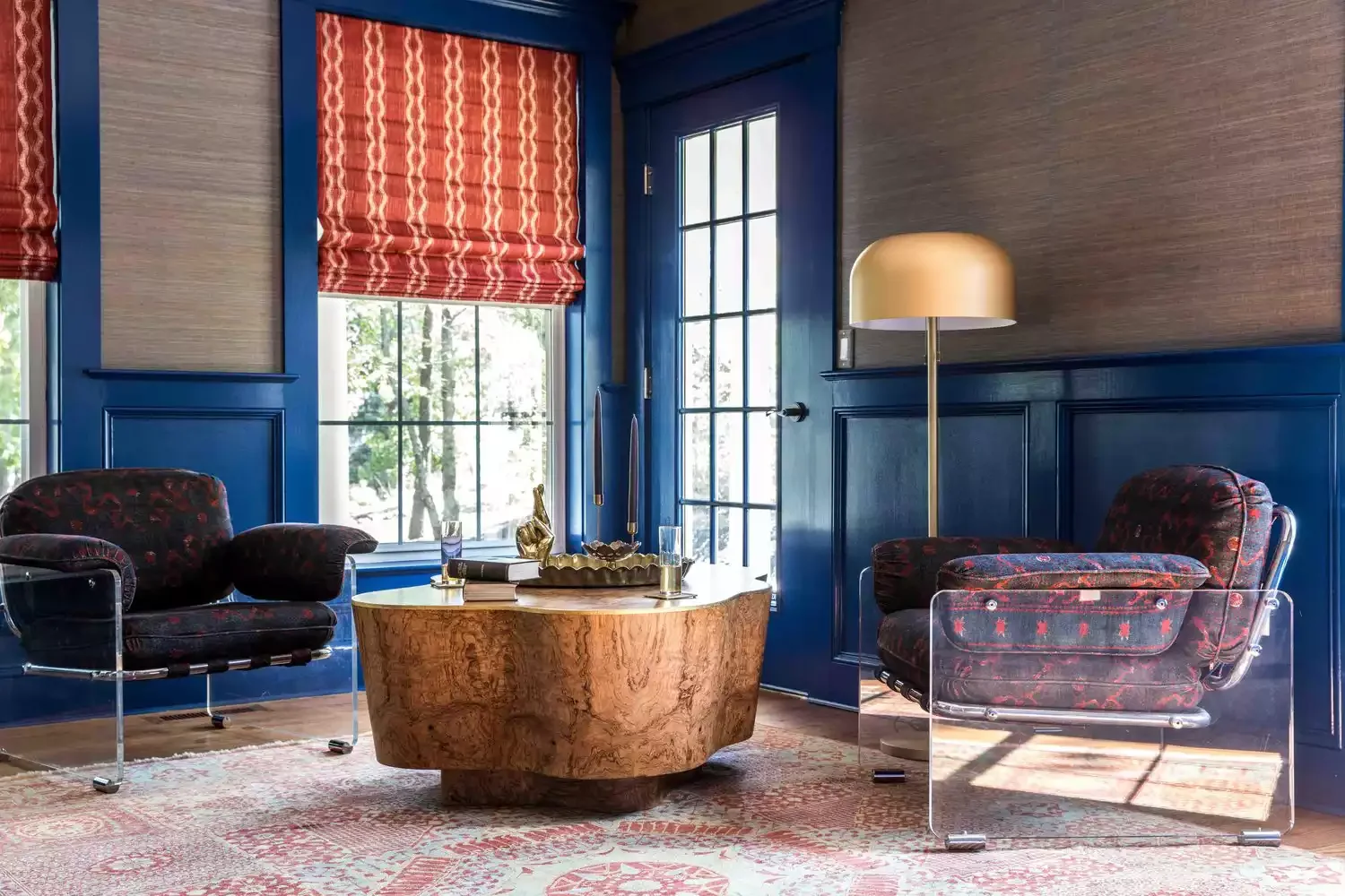 47 Stunning Blue Living Room Ideas That Work With Any Design Style 36 Royal Blue Wainscoting