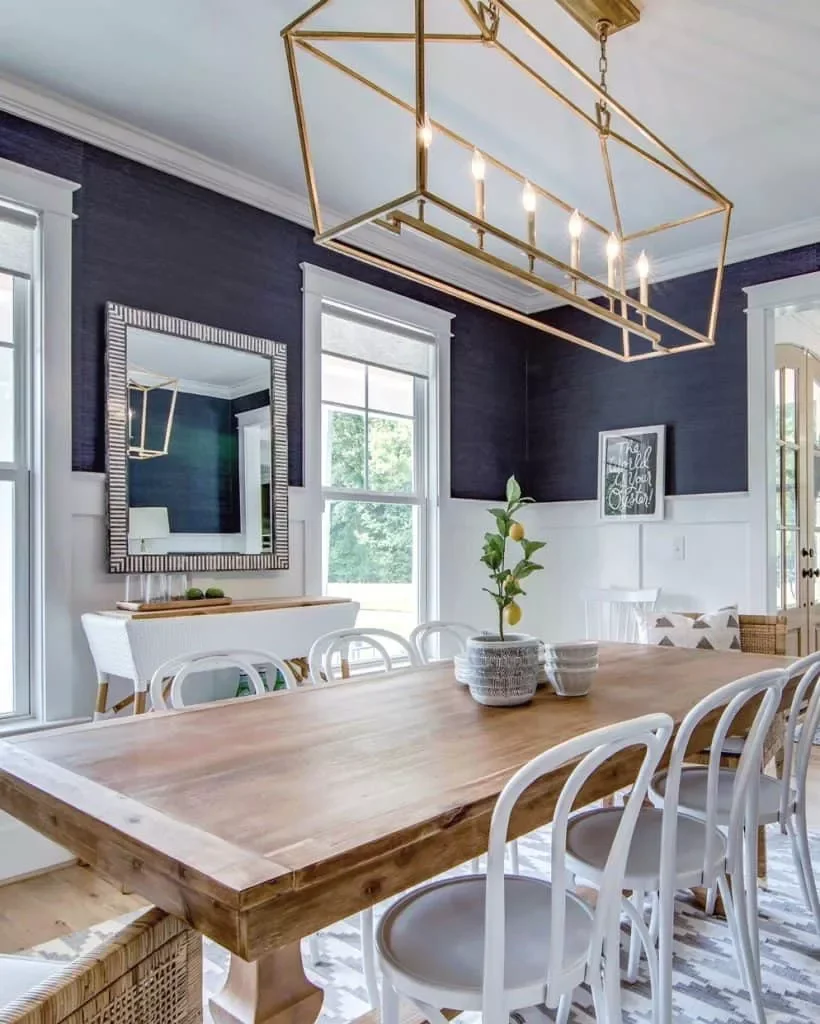 40 Stunning Blue Dining Room Ideas That Will Transform Your Space 29 Royal Wall Treatement