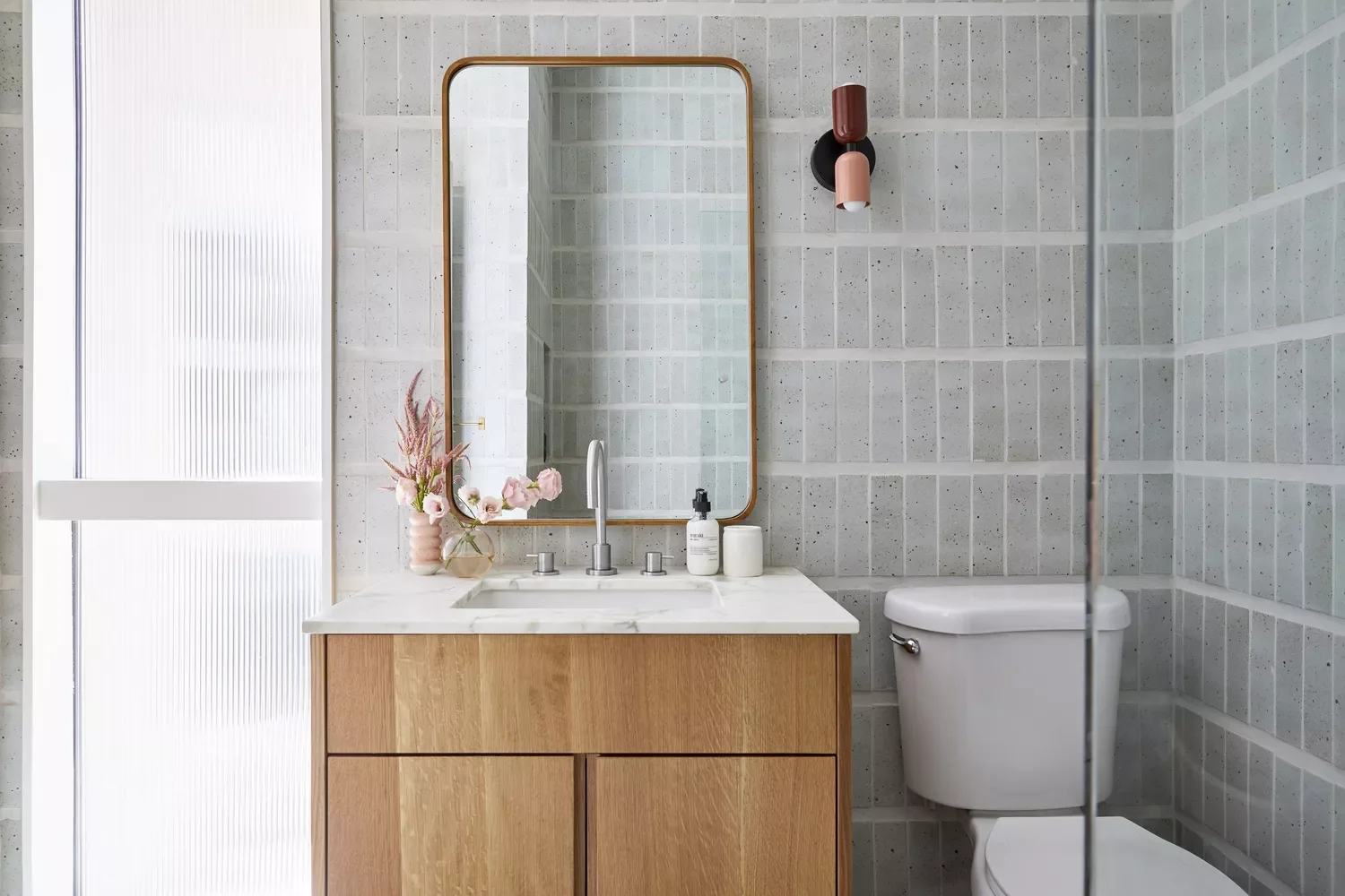 68 Stunning Bathroom Designs That Will Make You Never Want to Leave 53 Run Tiles to the Ceiling