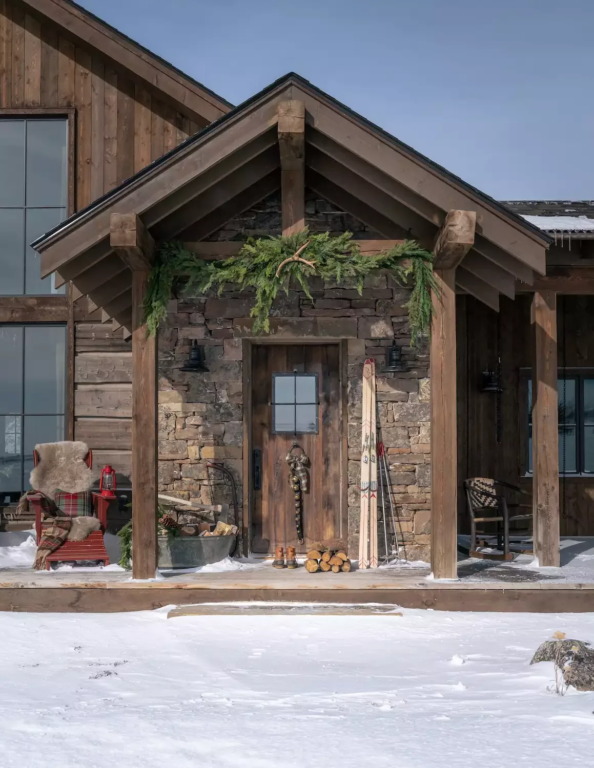 68 Christmas Front Porch Ideas That Make Your Home the Envy Rustic Decor Elements