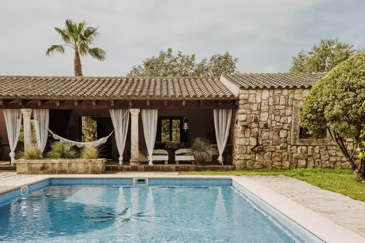 22 Stunning Pool Cabana Ideas to Transform Your Backyard Into a Luxury Resort 14 Rustic Pool Cabana